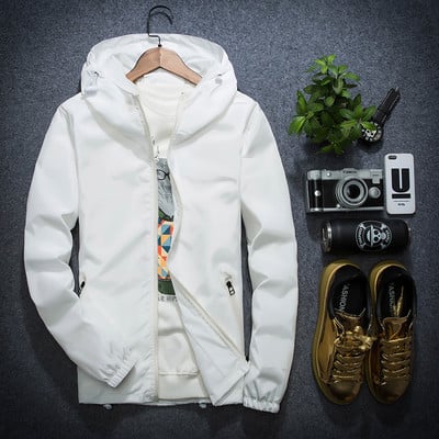 Ανδρικό Casual μπουφάν με ενδιαφέρουσες εκτυπώσεις και κουκούλα