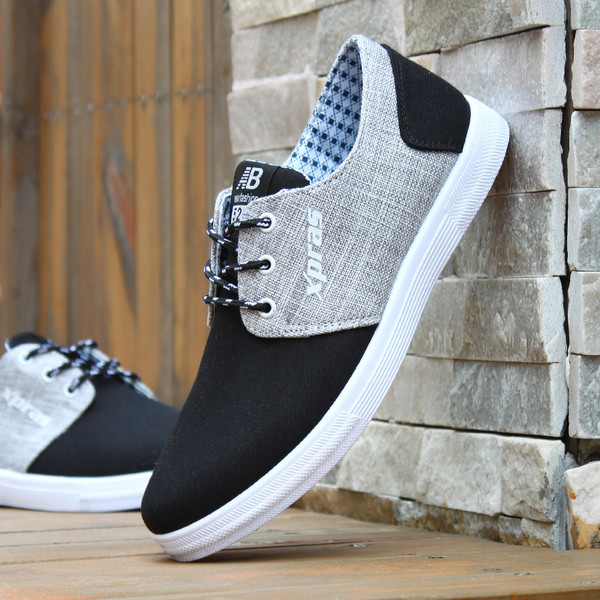 Κομψά ανδρικά πάνινα παπούτσια σε τρεις αποχρώσεις, κατάλληλα για καθημερινή ζωή