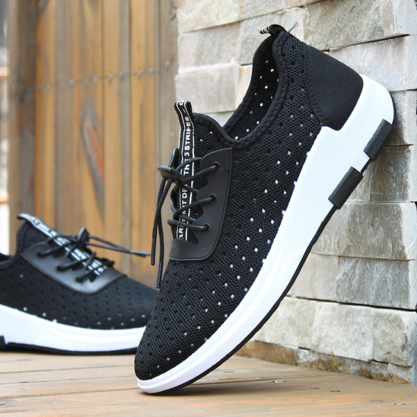 Όμορφά αθλητικά παπούτσια σε τρία χρώματα