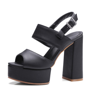 Γυναικεία πέδιλα με ψηλό χοντρό τακούνι - 3 μοντέλα