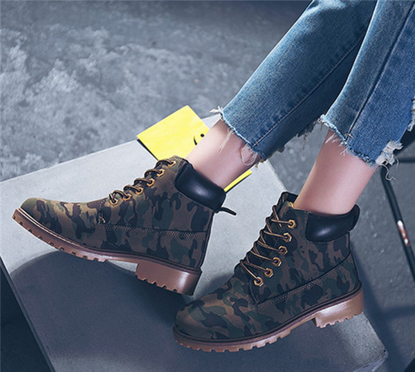 Κομψές και ζεστές casual μπότες κυρίες με αντιολισθητική χονδρή σόλα - πολλά χρώματα