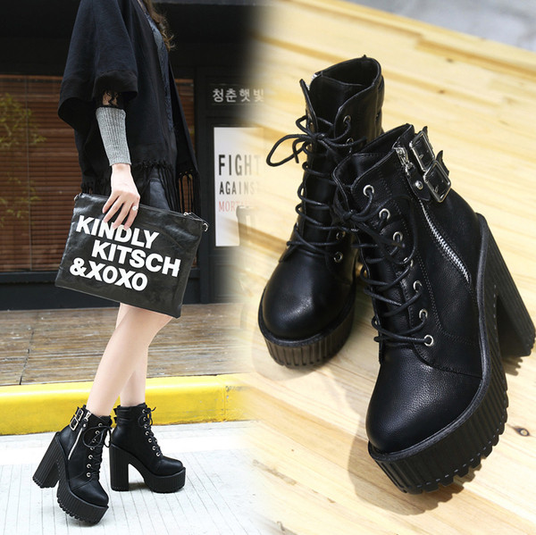 Μαύρα παπούτσια με πλατφόρμα και ψηλό τακούνι