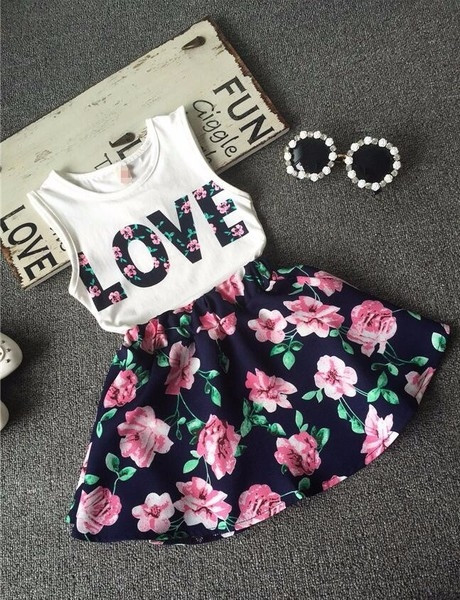 Κομψό παιδικό σετ για τα κορίτσια - μπλούζα με επιγραφή + φούστα με floral διακόσμηση