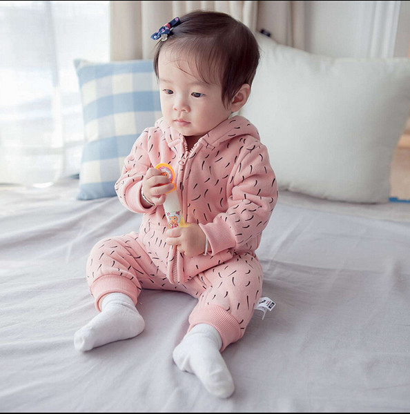 Βρεφικό φορμάκη  με κοκούλα  σε δυο μοντέλα