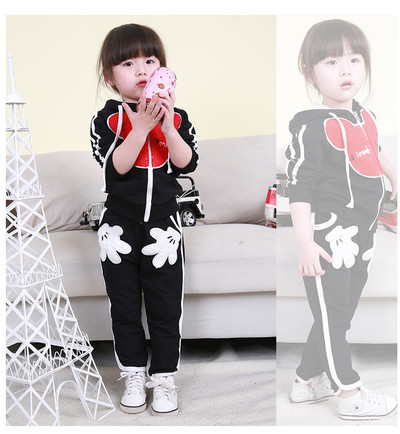 Αθλητικό σετ για κορίτσια σε κόκκινο και μαύρο χρώμα