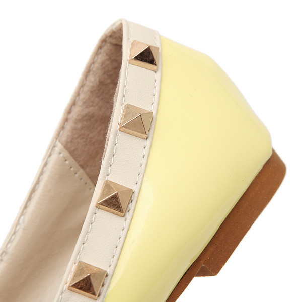 Κομψά γυανικεία μοκασίνια σε διάφορα χρώματα