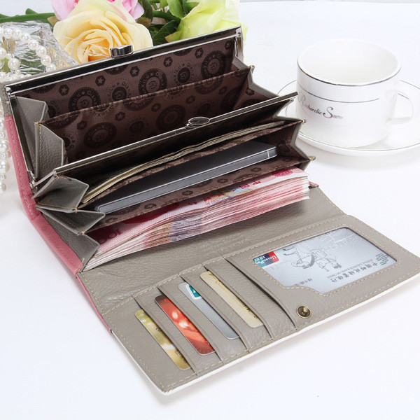 Γλυκό πορτοφόλι σε πολλά χρώματα με μεταλλική διακόσμηση