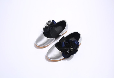 Κομψά παιδικά μοκασίνια για κορίτσια με διακοσμητική κορδέλα με δίχτυ, δύο χρώματα