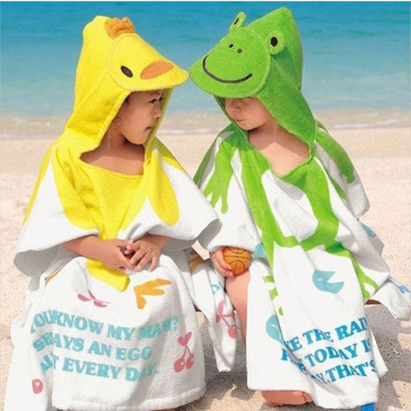 Πολύ ενδιαφέρον παιδικό μπουρνούζι  με κουκούλα