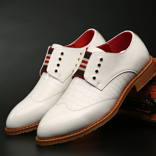 Επίσημα ανδρικά παπούτσια χωρίς συνδέσμους σε τέσσερα χρώματα