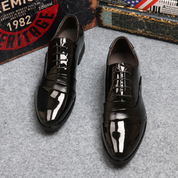 Κομψά ανδρικά παπούτσια σε μαύρο χρώμα