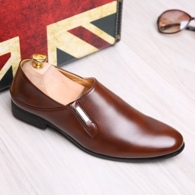 Επίσημα ανδρικά παπούτσια σε τρία χρώματα