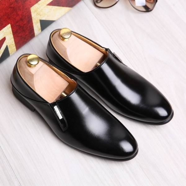 Επίσημα ανδρικά παπούτσια σε τρία χρώματα