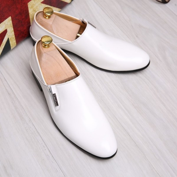 Επίσημα ανδρικά παπούτσια σε τρία χρώματα