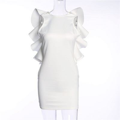 Κομψό γυναικεία φόρεμα σε λευκό και μαύρο χρώμα με γυμνό πίσω και πέπλο