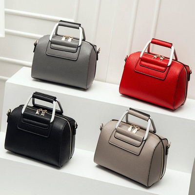 Дамска чанта тип куфарче в четири цвята