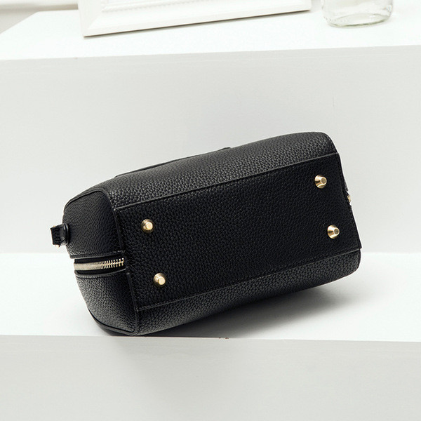 Γυναικεία τσάντα - βαλίτσα σε τέσσερα χρώματα