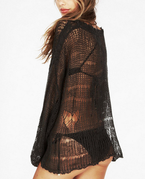 Ευρύ γυναικείο πουλόβερ  σε μαύρο και άσπρο