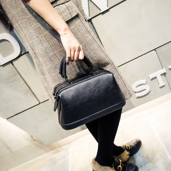 Μίνι γυναικεία τσάντα σε τρία χρώματα