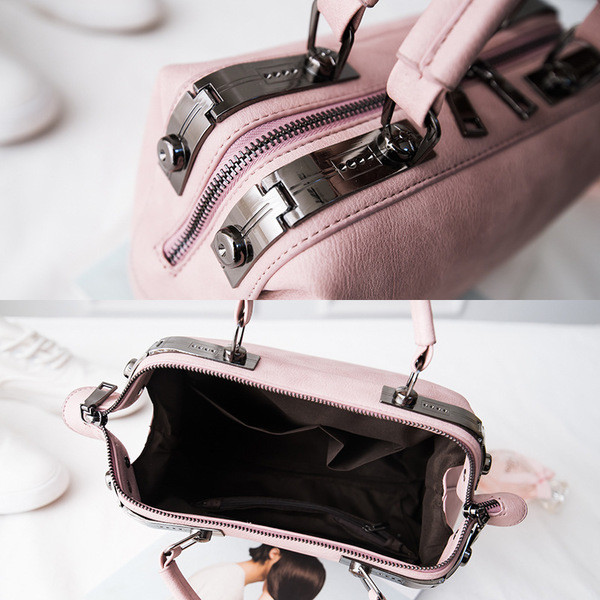 Μίνι γυναικεία τσάντα σε τρία χρώματα