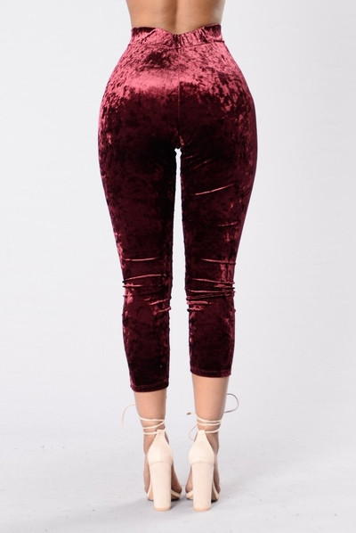 Αθλητικά κομψά γυναικεία παντελόνια 7/8 σε διάφορα χρώματα