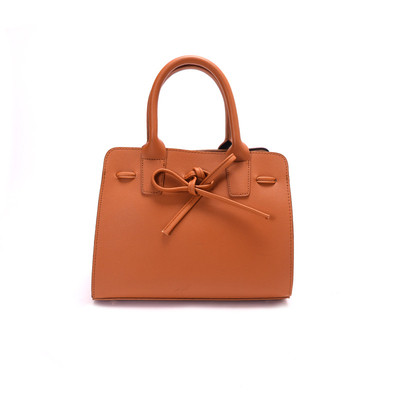 Γυναικεία τσάντα  σε απλό σχέδιο, κατάλληλο για τη καθημερινή ζωή  σε τρία χρώματα