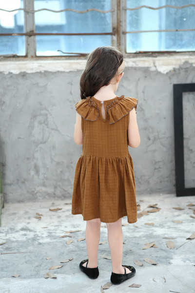 Απαλό παιδικό φόρεμα για κορίτσια σε καφέ χρώμα με floral κεντήματα