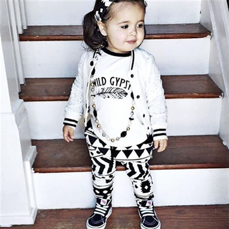 Παιδικό σετ για κορίτσια - T-shirt + παντελόνι με στολίδια