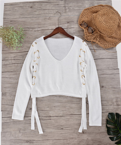 Интересна къса дамска блуза с дълъг ръкав и екстравагантни дълги връзки 