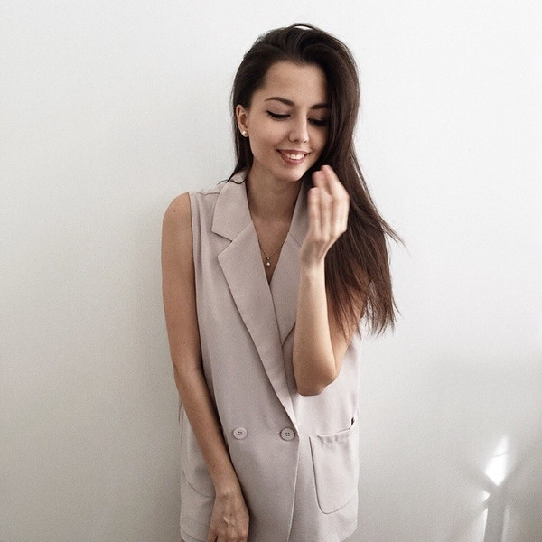  Κομψό γυναικείο σύνολο τριών τεμαχίων  και  3 χρώματα