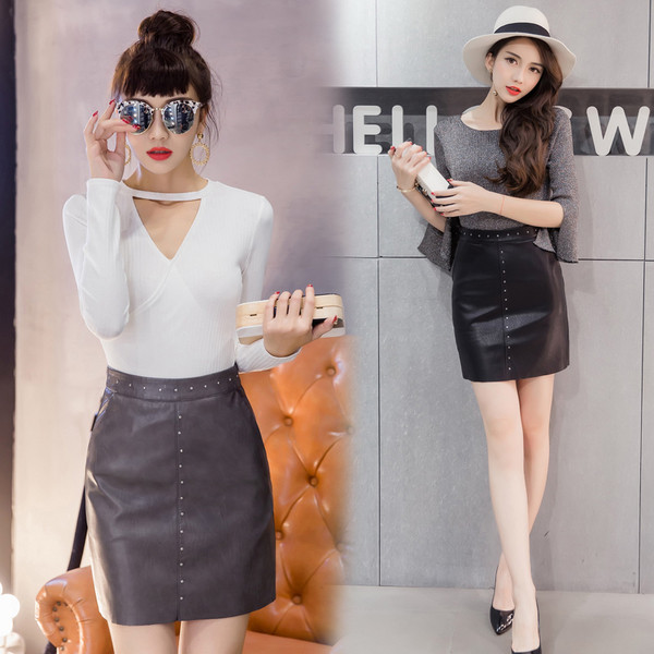 Πολύ μοντέρνα και κομψή γυναικεία δερμάτινη φούστα με ενδιαφέροντα πριτσίνια - 2 μοντέλα