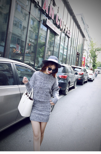 Κομψό χειμερινό σετ για κορίτσια - φούστα + μπλούζα σε δύο χρώματα