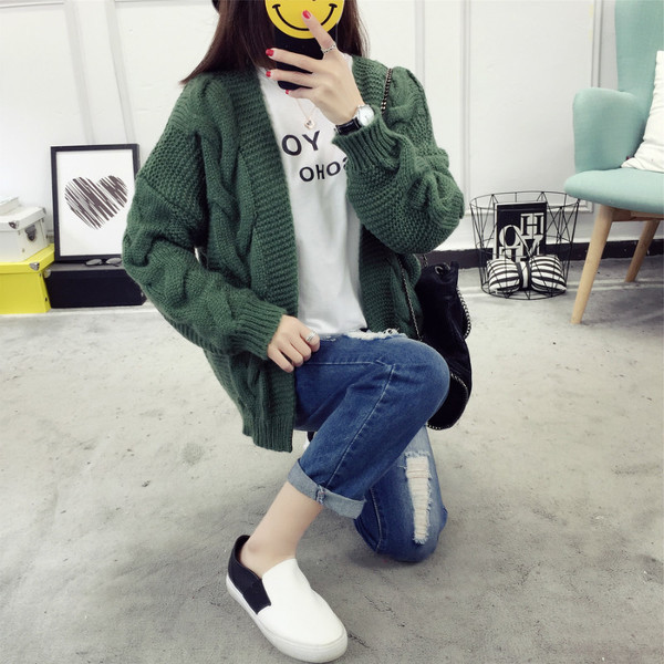 Σύντομη γυναικεία πλεκτή ζακέτα σε τέσσερα χρώματα