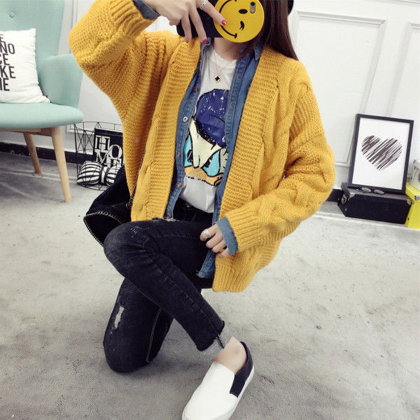 Σύντομη γυναικεία πλεκτή ζακέτα σε τέσσερα χρώματα