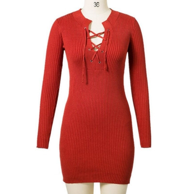 Много удобна и красива дамска плисирана рокличка с интересни връзки около врата