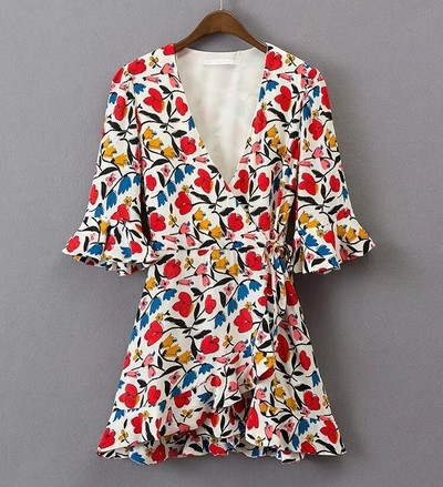 Αθλητικό-κομψό γυναικείο φόρεμα σε πολύχρωμα μοτίβα λουλουδιών - κατάλληλο για κάθε περίσταση