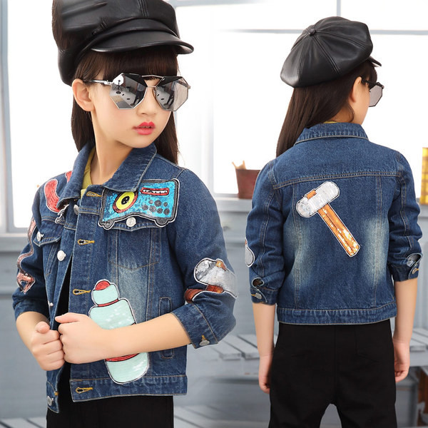 Стилно дънково яке за момичета с интересна бродерия 