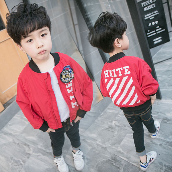 Αθλητικό παιδικό  μπουφάν για αγόρια σε μαύρο και κόκκινο χρώμα