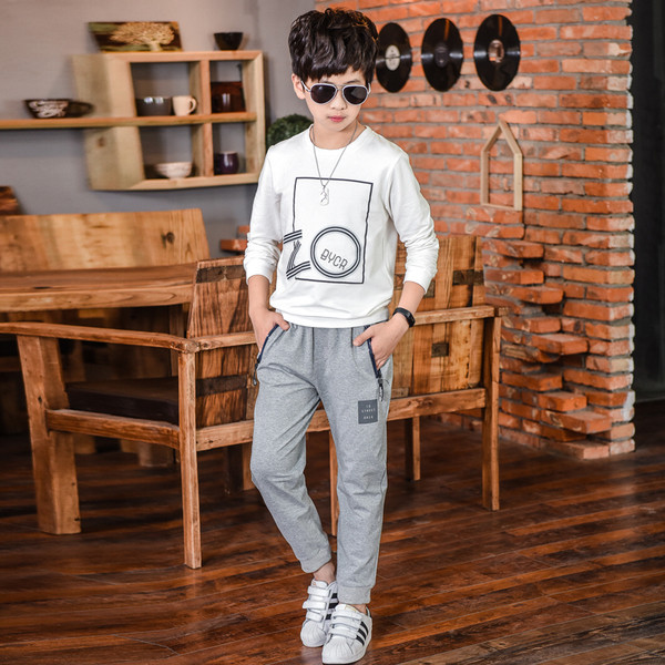 Спортни панталони за момчета с ластици в сив и черен цвят