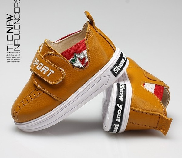 Σπορ-κομψές μπότες για αγόρια  σε άσπρο, καφέ και μαύρο χρώμα