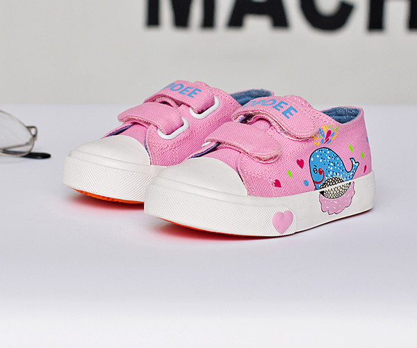 Παιδικά παπούτσια για κορίτσια σε ροζ και μπλε χρώματα