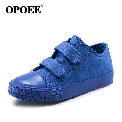 Αθλητικά και κομψά παιδικά πάνινα παπούτσια για κορίτσια και αγόρια με αυτοκόλλητα σε απλό μοντέλο και σε πολλά χρώματα