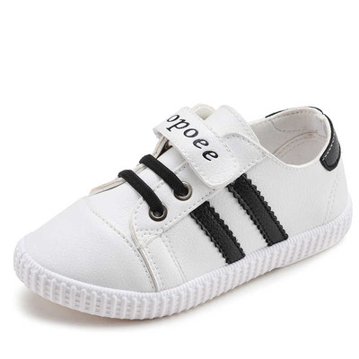 Παιδικά πάνινα παπούτσια για αγόρια με κορδόνια σε τρία χρώματα