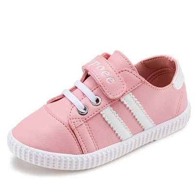 Παιδικά πάνινα παπούτσια για αγόρια με κορδόνια σε τρία χρώματα