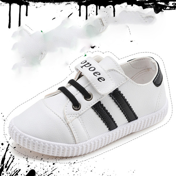 Παιδικά πάνινα παπούτσια για αγόρια με κορδόνια σε τρία χρώματα