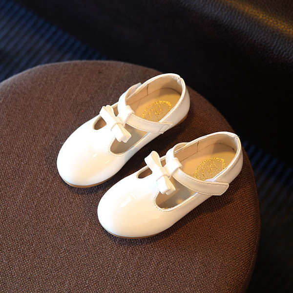 Κομψά casualπαιδικά παπούτσια για αγόρια με κορδέλα σε κόκκινο, μαύρο και άσπρο χρώμα