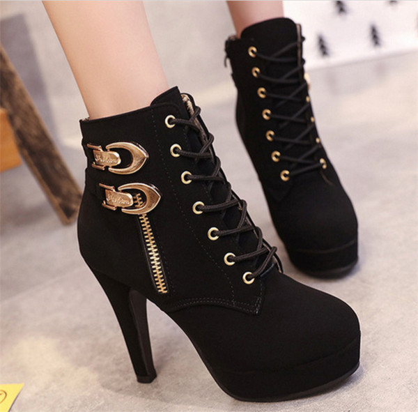 Актуални дамски боти с висок ток,кръстосани връзки и стилна закопчалка около глезена