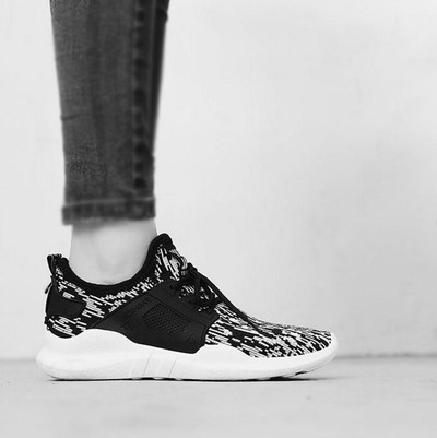 Πολύ άνετα και όμορφα γυναικεία καθημερινά πάνινα παπούτσια με επίπεδη σόλα - 3 μοντέλα