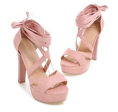 Модерни дамски обувки на висок ток с интересни кръстосани "римски" връзки до глезена