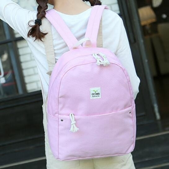 Απλό μοντέλο σακίδιο για τα κορίτσια σε τέσσερα χρώματα